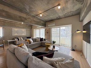 Living area - M's Lea Building (Hiroshima)