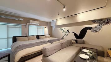 Studio Suite Desain (301) | Didekorasi berbeda-beda dan dilengkapi dengan perabotan berbeda-beda