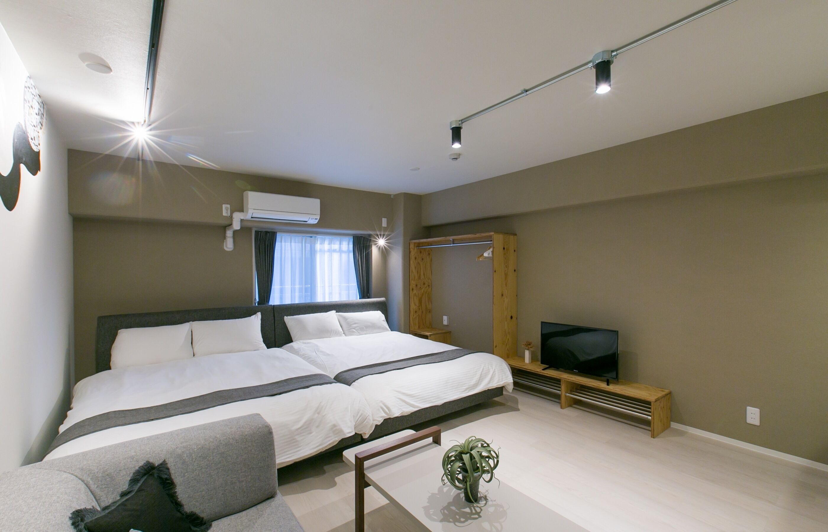 بديكورات فريدة لكل غرفة وطراز فريد لكل وحدة ومكتب