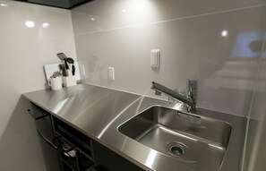 Fridge, microwave, stovetop, electric kettle - Origamiinn (Hiroshima)