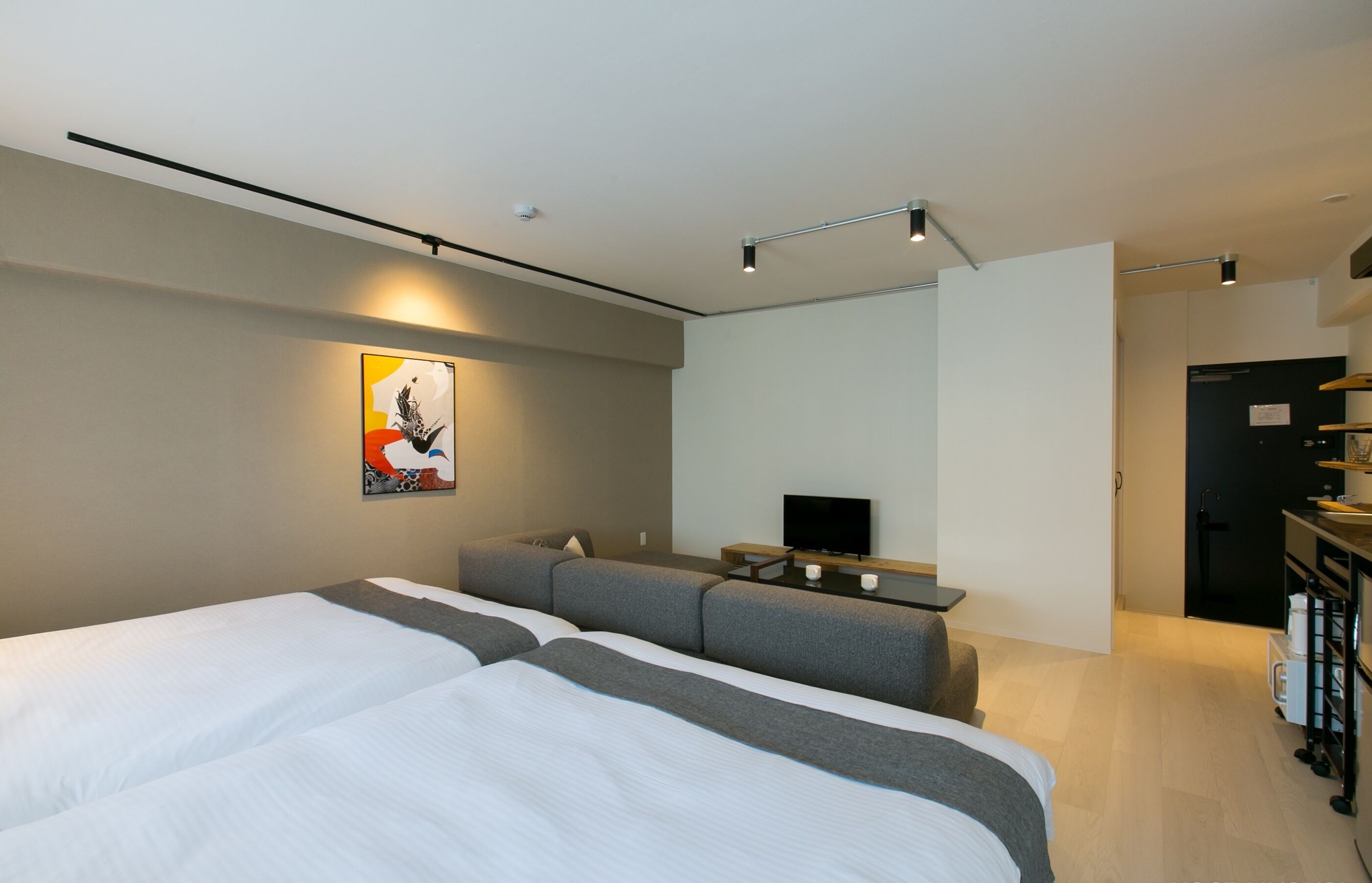 بديكورات فريدة لكل غرفة وطراز فريد لكل وحدة ومكتب