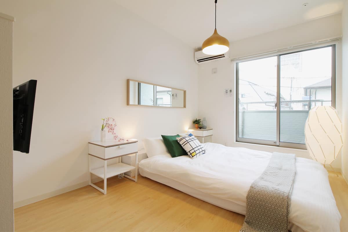 Desk, laptop workspace, iron/ironing board, free WiFi