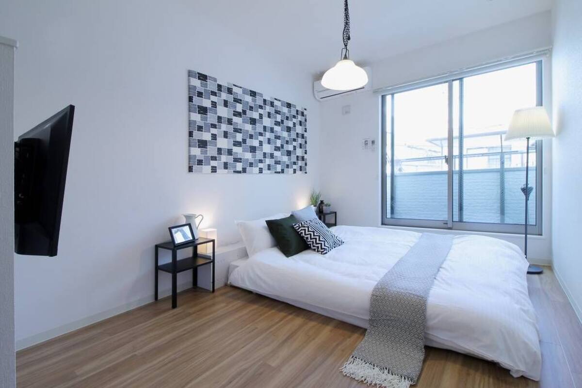 Desk, laptop workspace, iron/ironing board, free WiFi
