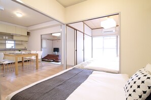 3 bedrooms, desk, laptop workspace, iron/ironing board - Dai3Kuboi Building 404 (Hiroshima)