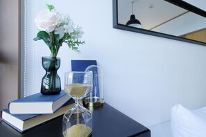 Interior detail - Earls Court Building (Hiroshima)