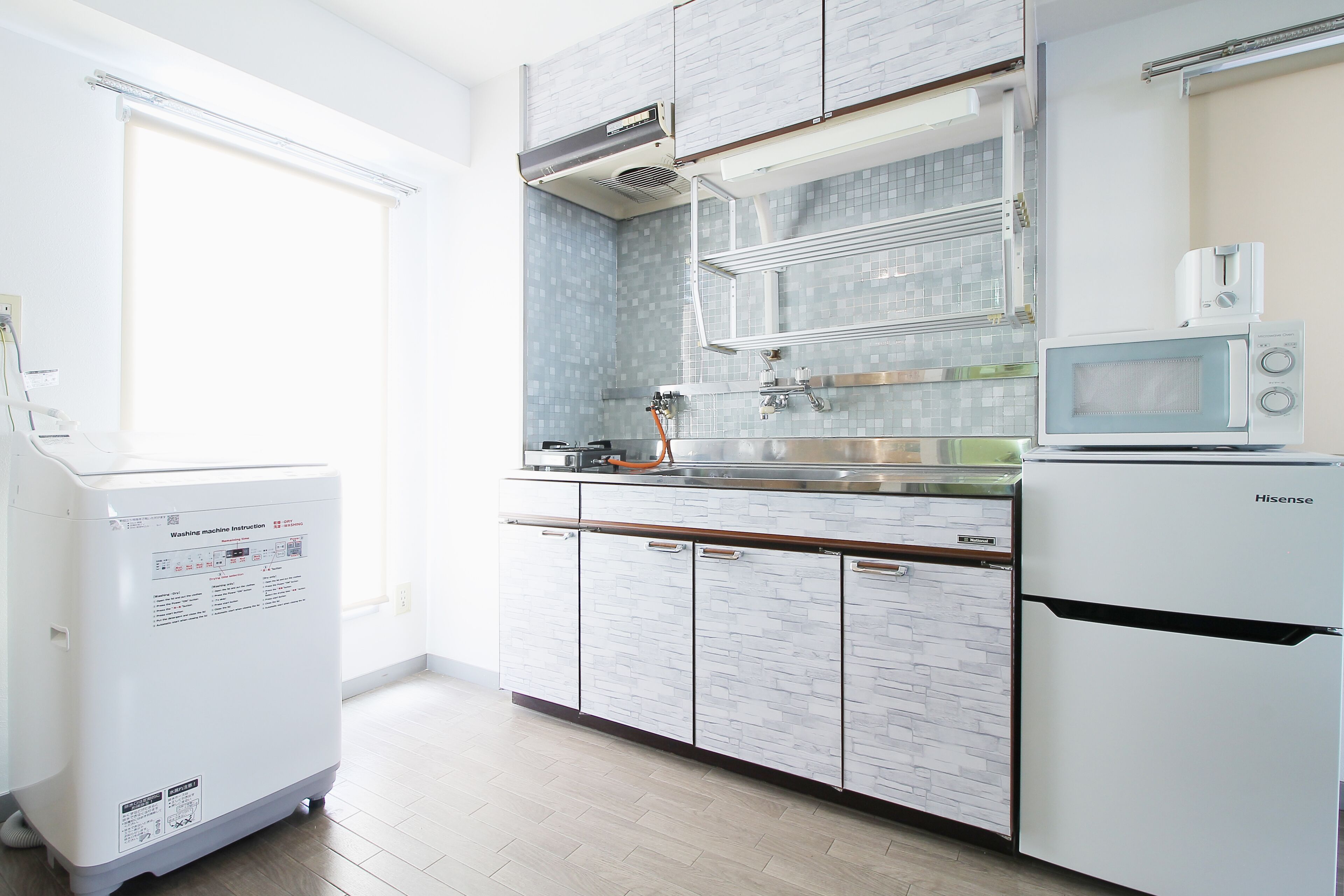 Condo, 1 Bedroom (402) | Private kitchen | Fridge, microwave, stovetop, toaster