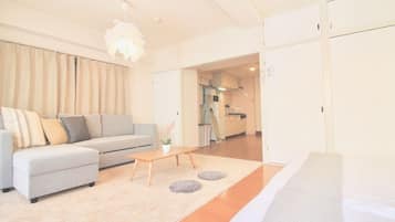 Condo, 1 Bedroom (501) | Living area | TV