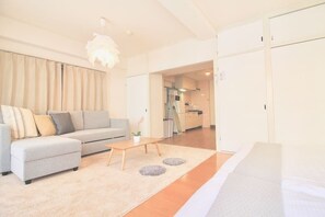 Living area - Earls Court Building (Hiroshima)