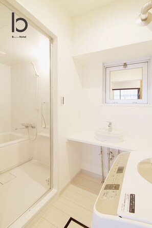 Apartamento, 3 habitaciones (401) | Lavabo del cuarto de baño