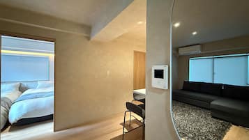 Premium appartement, 3 slaapkamers, keuken (401) | Individueel gedecoreerd, individueel gemeubileerd, een bureau