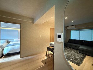 Premium Condo, 3 Bedrooms, Kitchen (401)