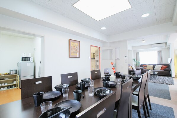 Condo, 3 Bedrooms (401) | Private kitchen | Fridge, microwave, stovetop, toaster