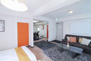 Condo, 3 Bedrooms (401) | Interior detail