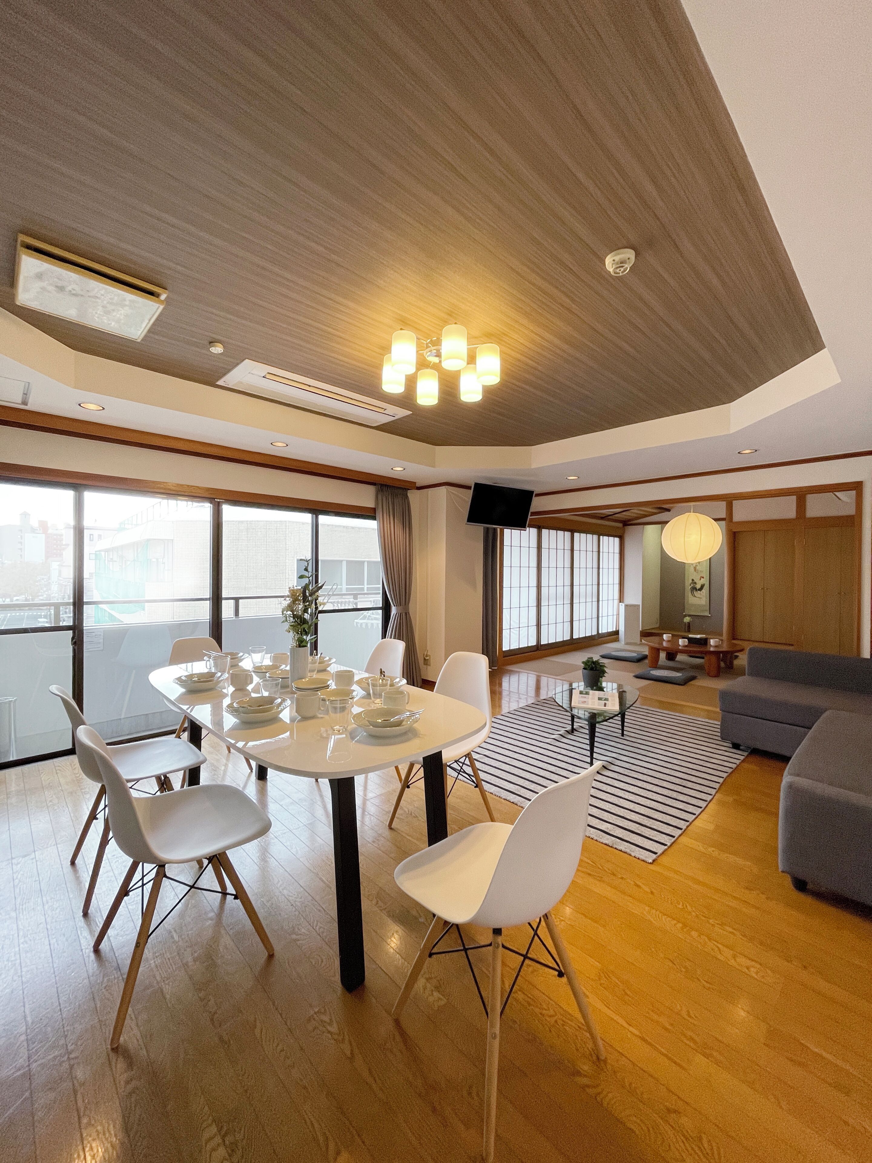 Deluxe Condo, 3 Bedrooms (501) | 1 bedroom, individually decorated, individually furnished, desk