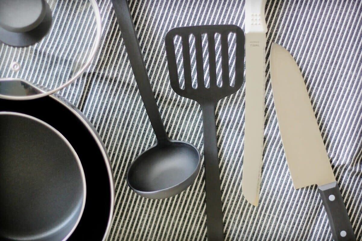 Kühlschrank, Mikrowelle, Toaster, Reiskocher