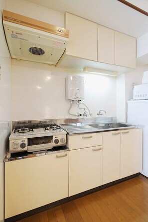 Condo, 2 Bedrooms (501) | Private kitchen - Mitao Building (Hiroshima)