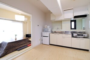 Condo, 2 Bedrooms (301) | Private kitchen - Mitsuyama Building (Hiroshima)