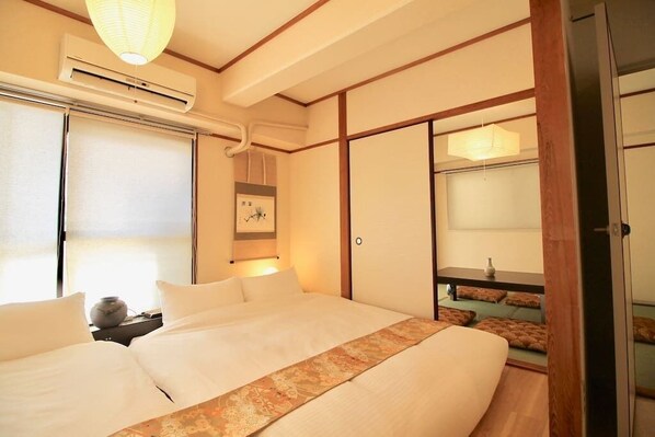 Individually decorated, individually furnished, desk, laptop workspace - Mitsuyama Building (Hiroshima)