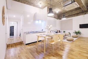 Hallway - Nikke Building (401, 402) (Hiroshima)