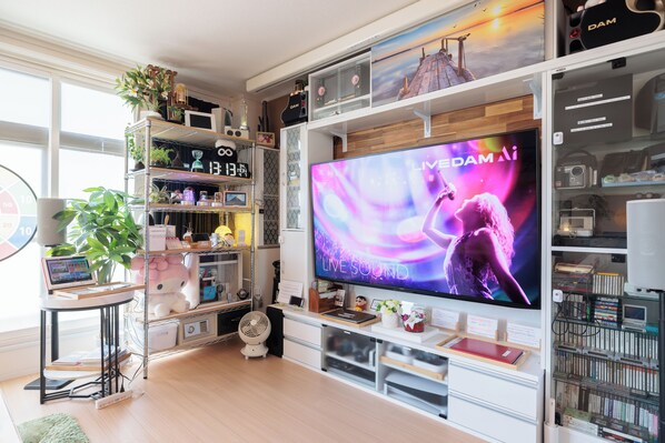 Rent the whole house, Non Smoking | Living area | 70-inch LCD TV with digital channels, TV, Netflix - Sakamoto- House (Hiroshima)