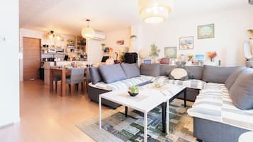 Rent the whole house, Non Smoking | Living area