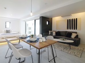 Premium Studio (602) | In-room dining - bHotel (Hiroshima)