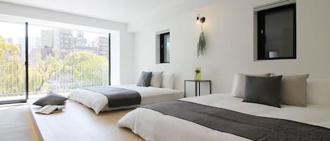 1 kamar tidur dan didekorasi berbeda-beda