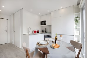 Private kitchen - Modern Studio @ Palácio de Cristal (Porto)