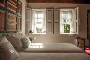 8 Schlafzimmer, Zimmersafe, WLAN, Bettwäsche