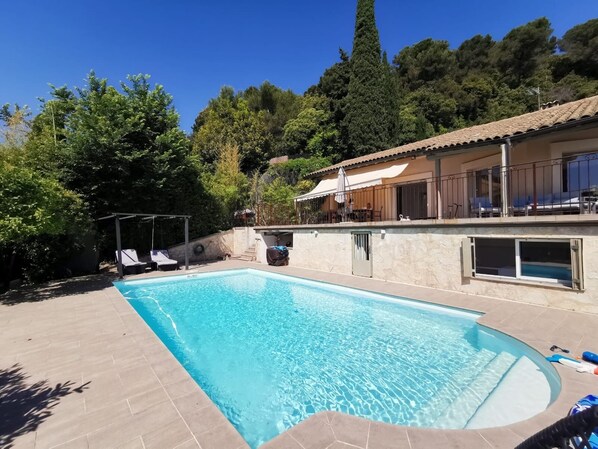 Piscine extérieure, piscine chauffée