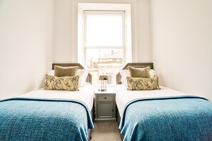 Apartment, 3 Bedrooms | 3 bedrooms, iron/ironing board, free cribs/infant beds, free WiFi
