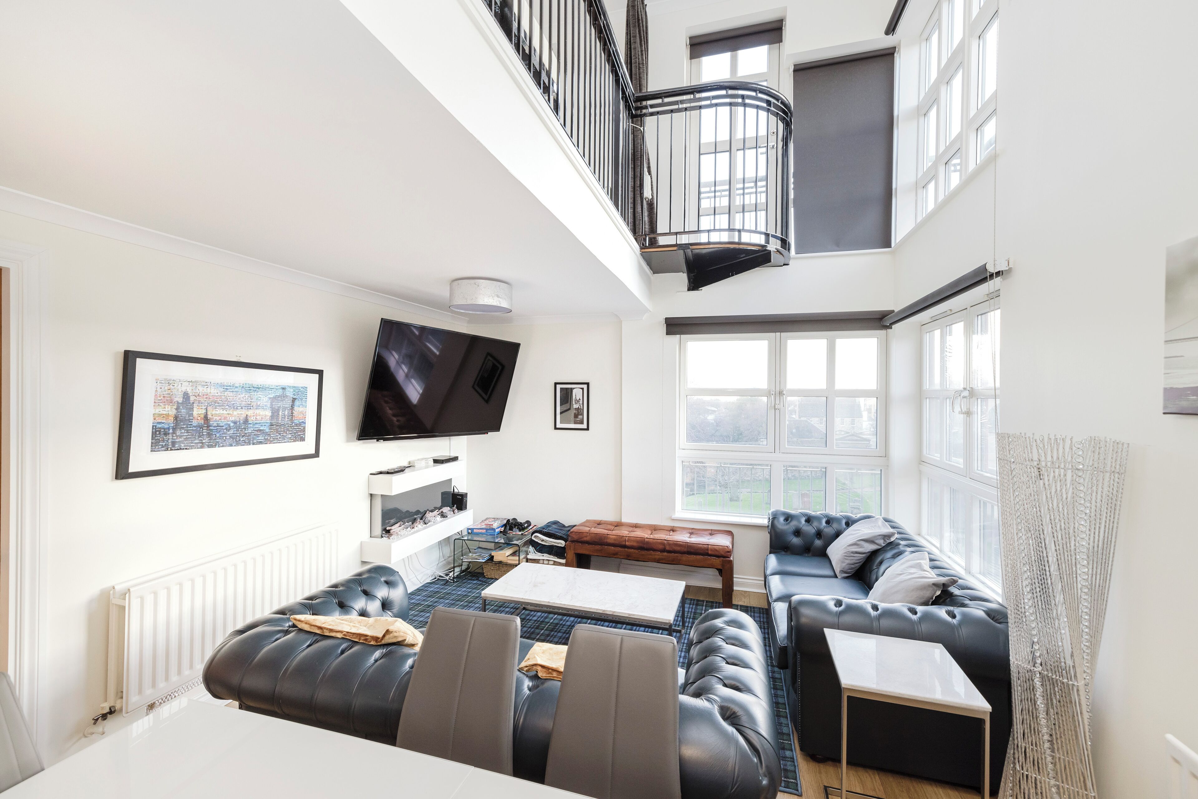 Apartment | Living area | TV
