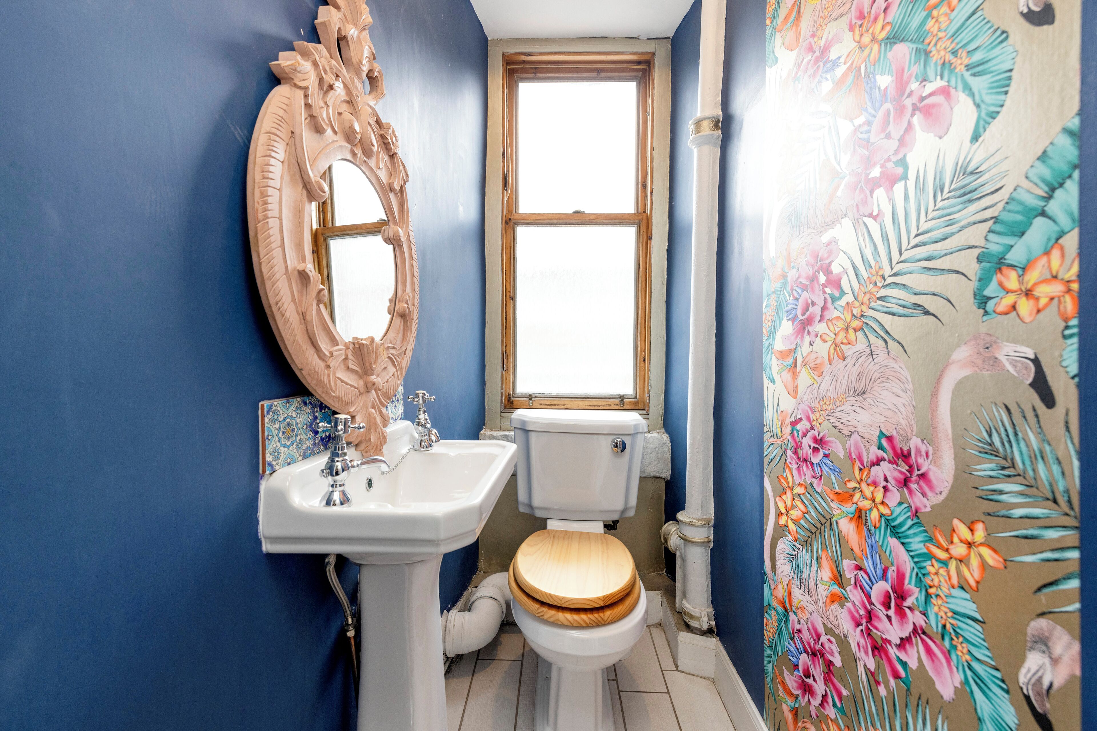 Apartment | Bathroom | Free toiletries, hair dryer, bathrobes, towels