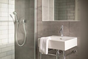 Apartment | Bathroom sink - JOIVY Torphichen Street 5 Star Luxury Apartment (Edinburgh)