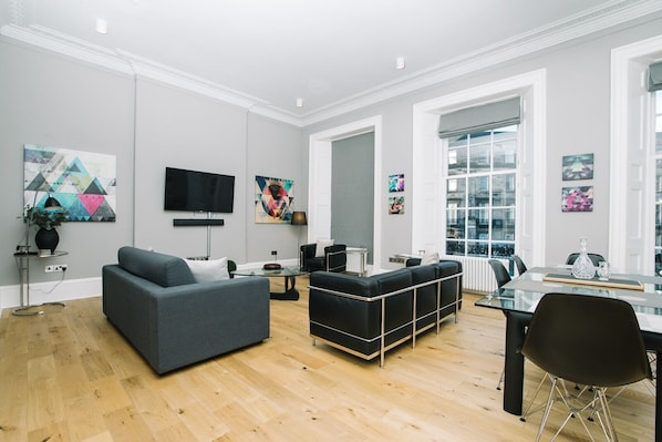 Apartment | Living room | Flat-screen TV - JOIVY Apartments - Huge 5* Georgian Apartment - Great Location (Edinburgh)