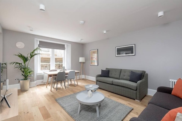 Apartment | Living area