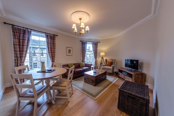 Apartment | Living area | Flat-screen TV