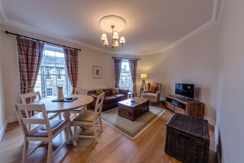 JOIVY Luxury New Town Apartment
