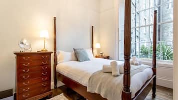 1 bedroom, iron/ironing board, free cots/infant beds, free WiFi