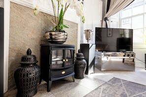 Apartment | Wohnzimmer | Fernseher