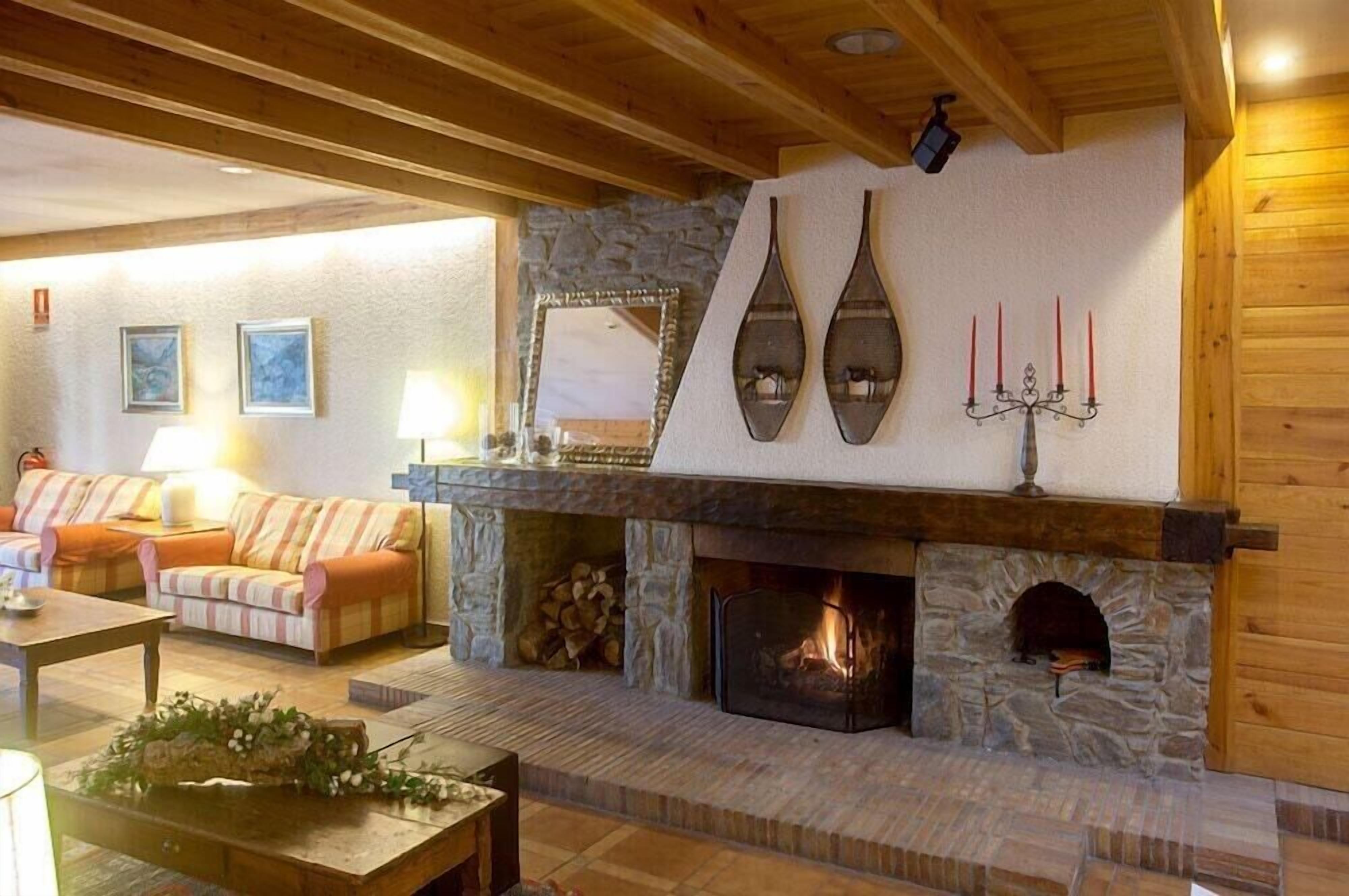 المنشأة من الداخل