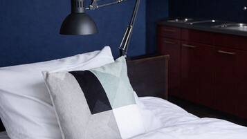 Medium Studio, Kitchenette - no AC | 1 Schlafzimmer, Schreibtisch, laptopgeeigneter Arbeitsplatz