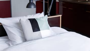 Medium Studio, Kitchenette - no AC | 1 bedroom, desk, laptop workspace, blackout curtains