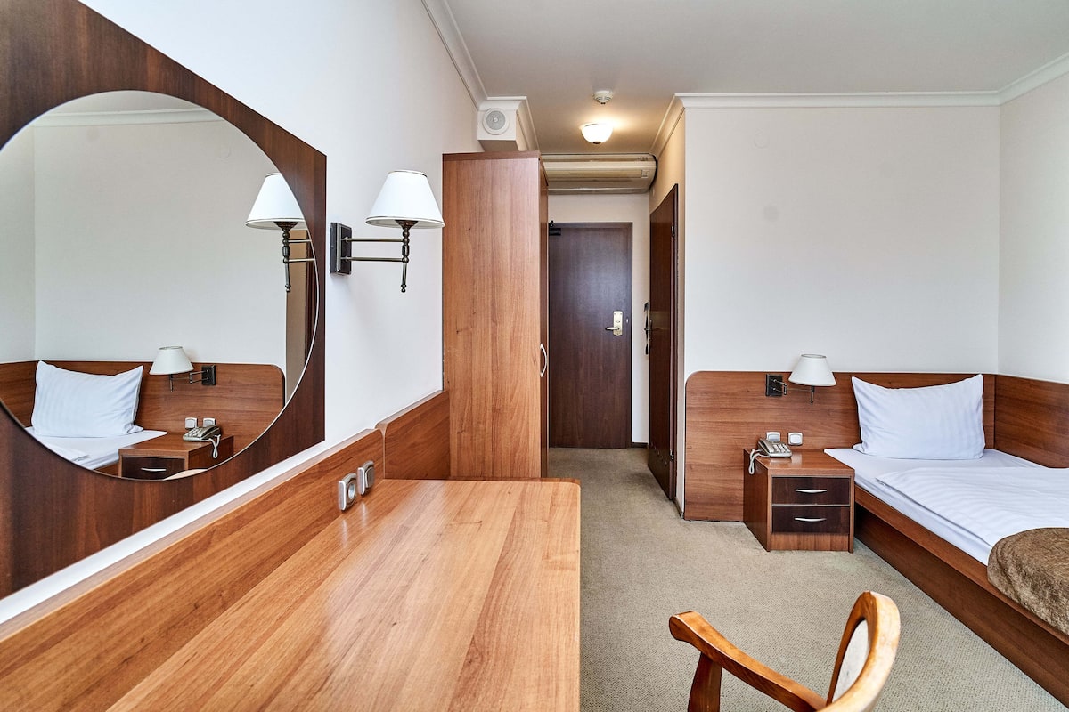 Habitación individual | 1 habitación, escritorio, tabla de planchar con plancha y wifi gratis