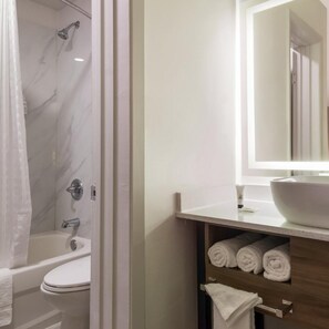 Bathroom - Signature Inn Houston Galleria (Houston)