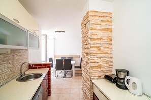 Apartment (Two Bedroom Apartment with Balcony an) | Private kitchen | Fridge - Sea View Apartments - Lenka Radic Zlatni Potok 28 (Dubrovnik)