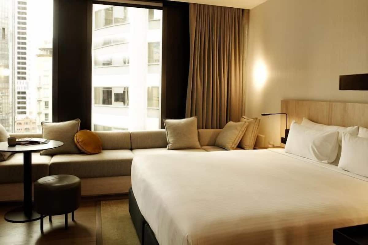 Egyptian cotton sheets, premium bedding, pillow-top beds, minibar