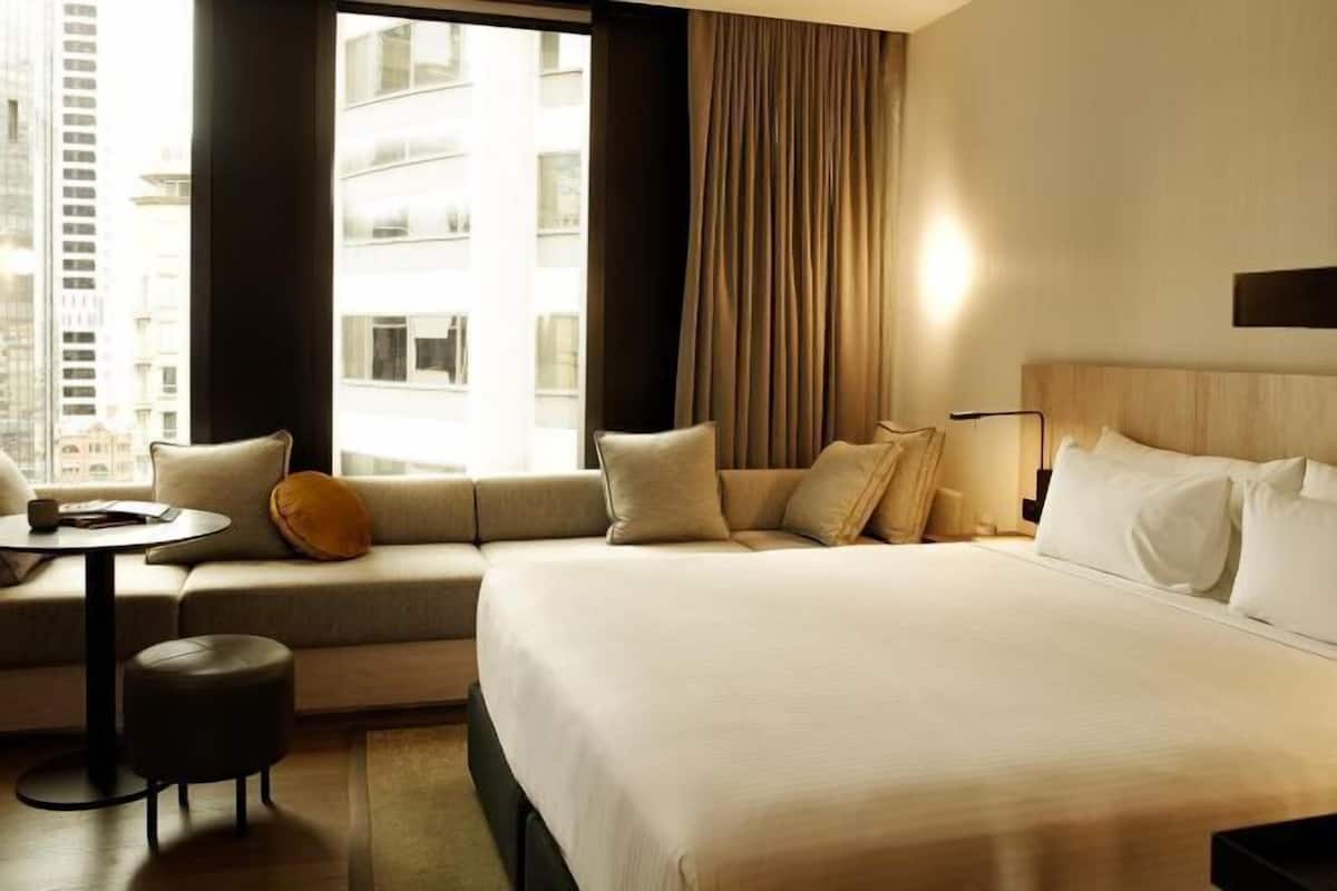 Egyptian cotton sheets, premium bedding, pillow-top beds, minibar