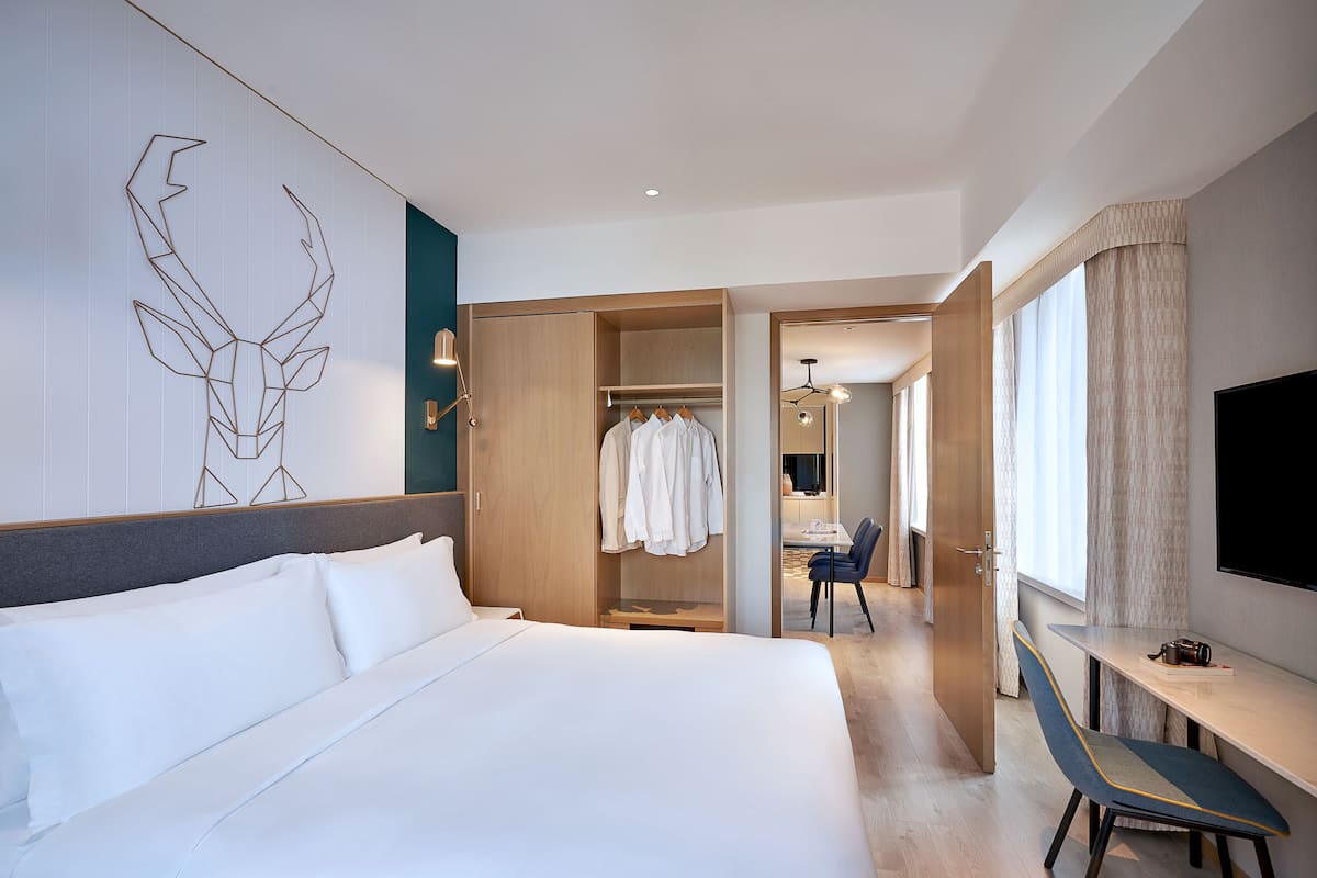 Suite, 2 Bedrooms | Desk, soundproofing, free WiFi, bed sheets