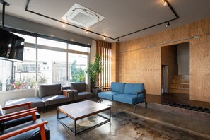 TV, Netflix, streaming services - Awesome private hideaway unit  Asakusa  Skytree / Sumida-ku Tokyo (Sumida-ku)